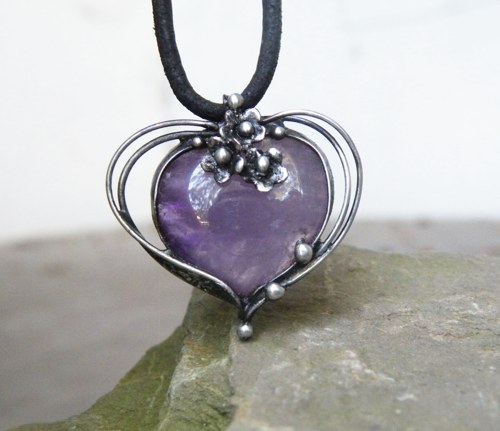 Květinové srdce... (ametyst)