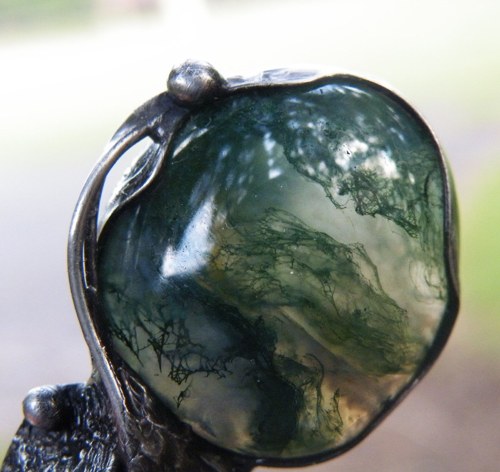 Nia...(mechový achát, sklo) 