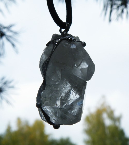 Tři krystaly...(křišťál surový)