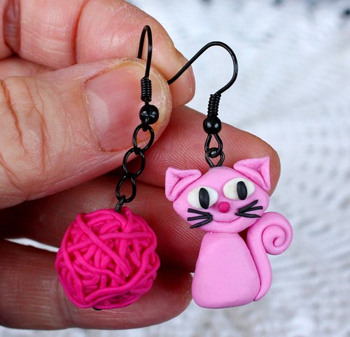 kočička a klubíčko