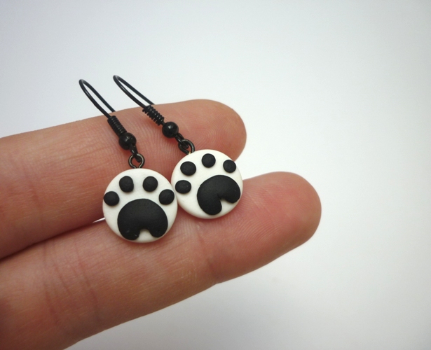 Náušnice fimo tlapky - černé