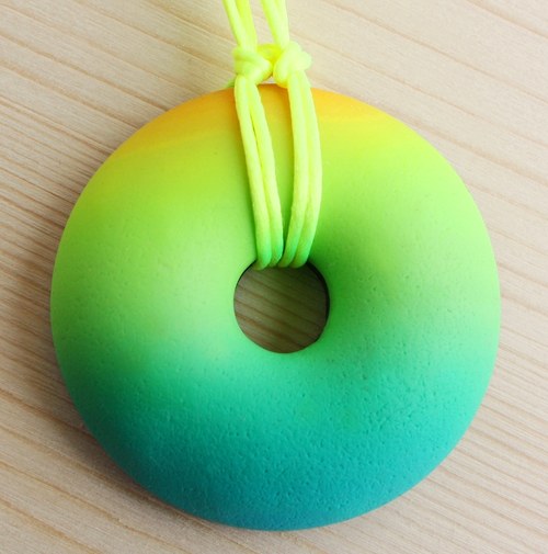  neonový náhrdelník