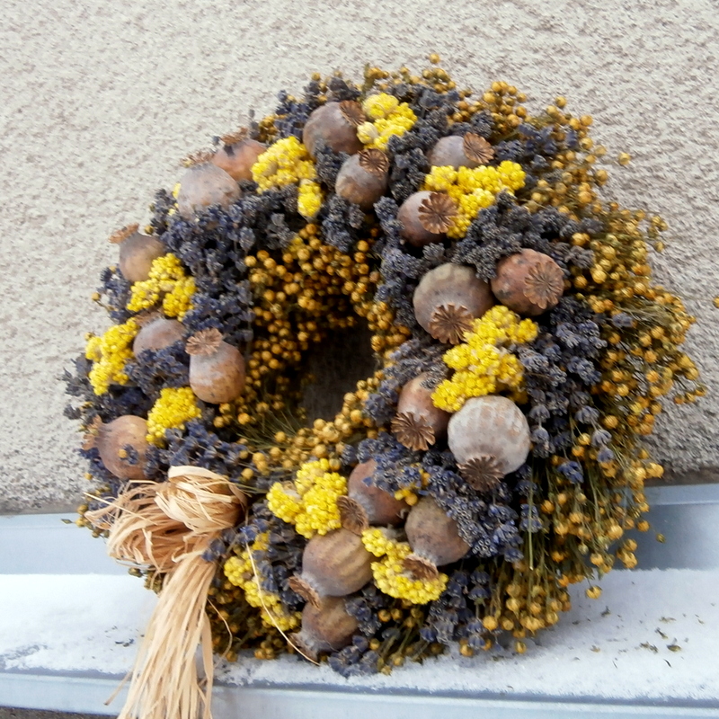 Věnec - Slunce v makovicích