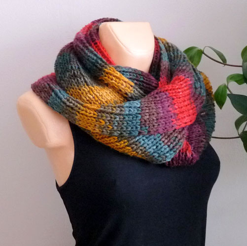 Nákrčník v pestrých barvách