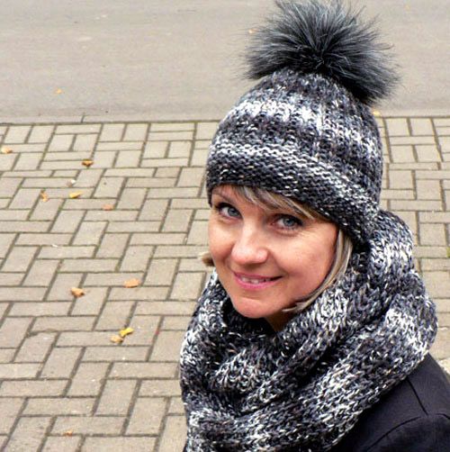 Čepice v černobílém tweedu