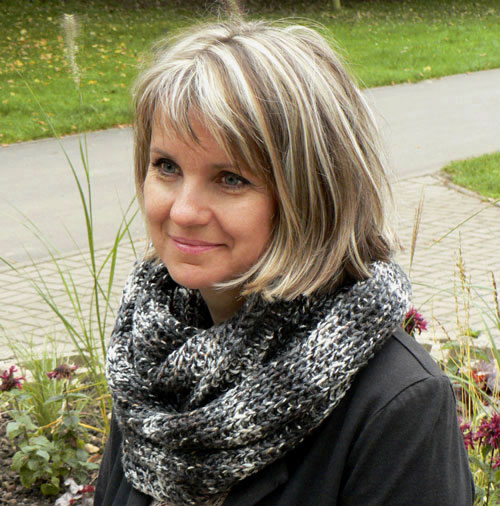 Nákrčník v černobílém tweedu