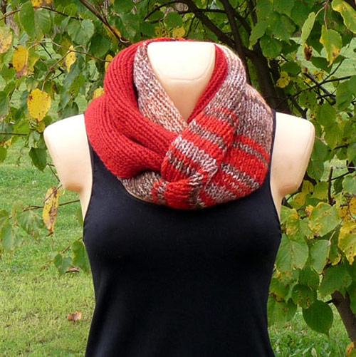 Nákrčník červenočervený..