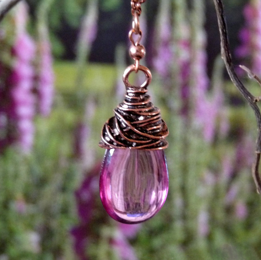 Náhrdelník - spoutaná kapka