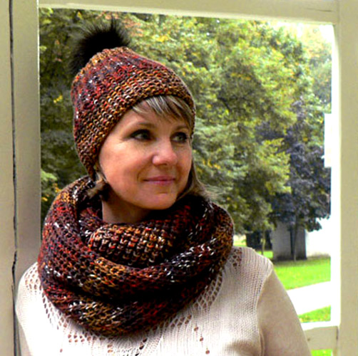 Čepice v hnědém tweedu