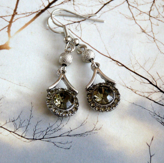 Náušnice - se zeleným třpytem (Swarovski)