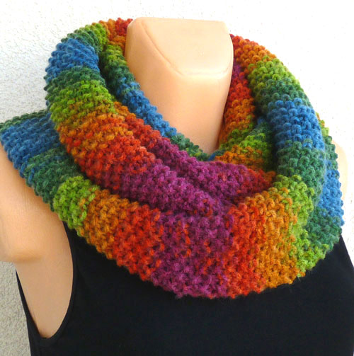 Nákrčník z hrášku - multicolor