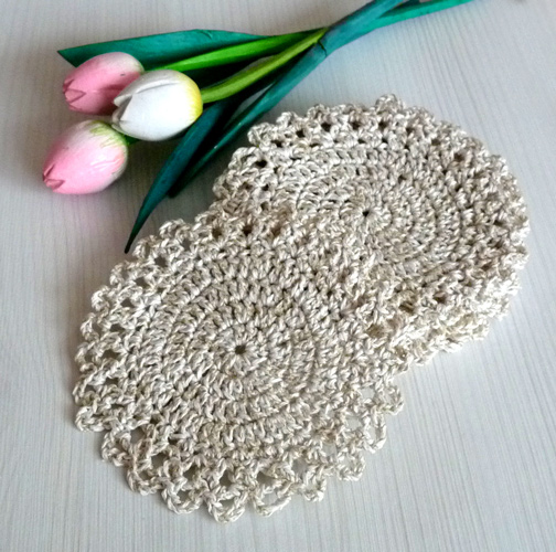 Háčkované podšálky - přírodní