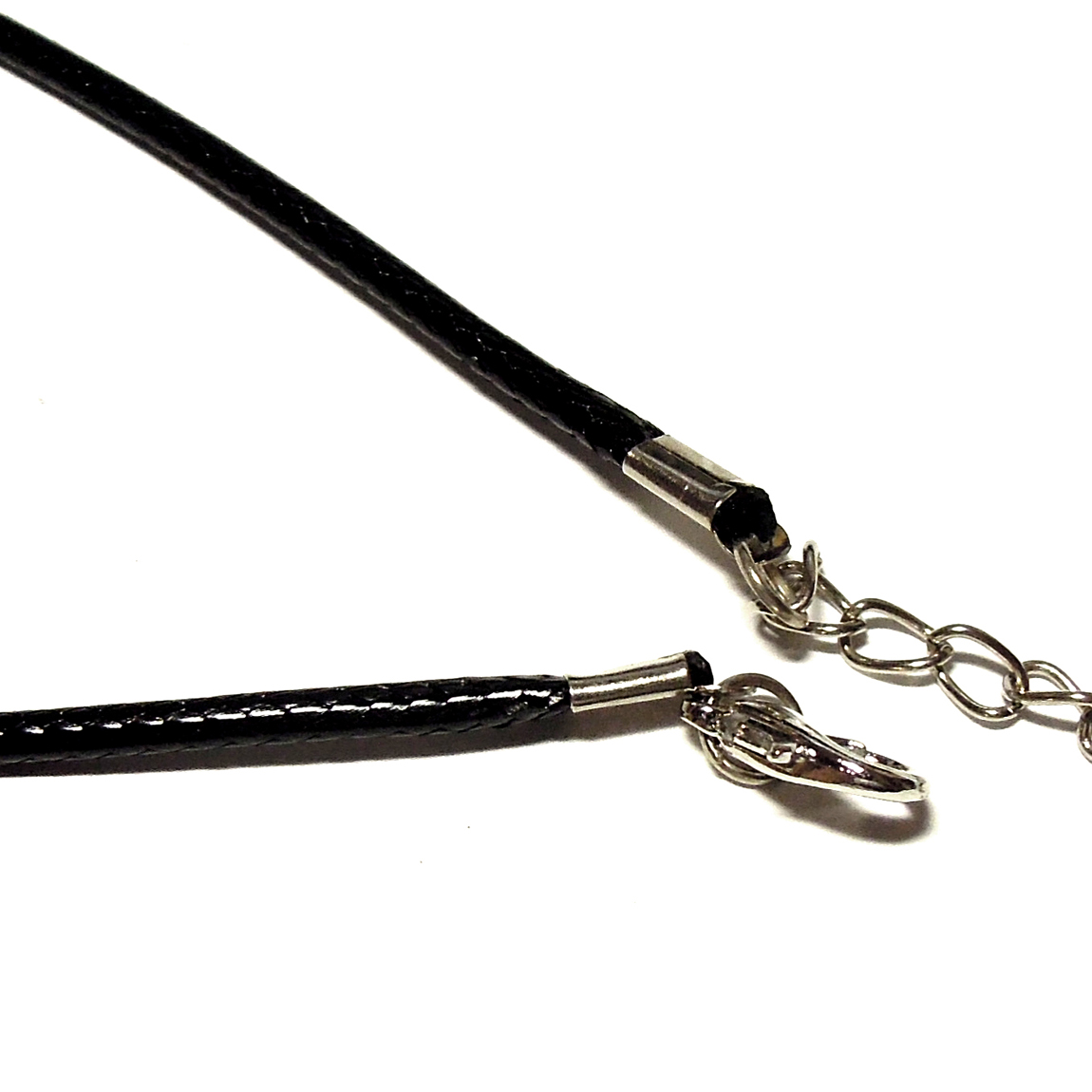 Povoskovaná šňůrka - černá 