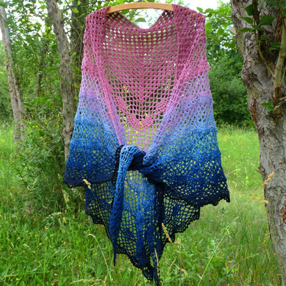 Háčkovaný šátek - soumrak nad vřesovištěm