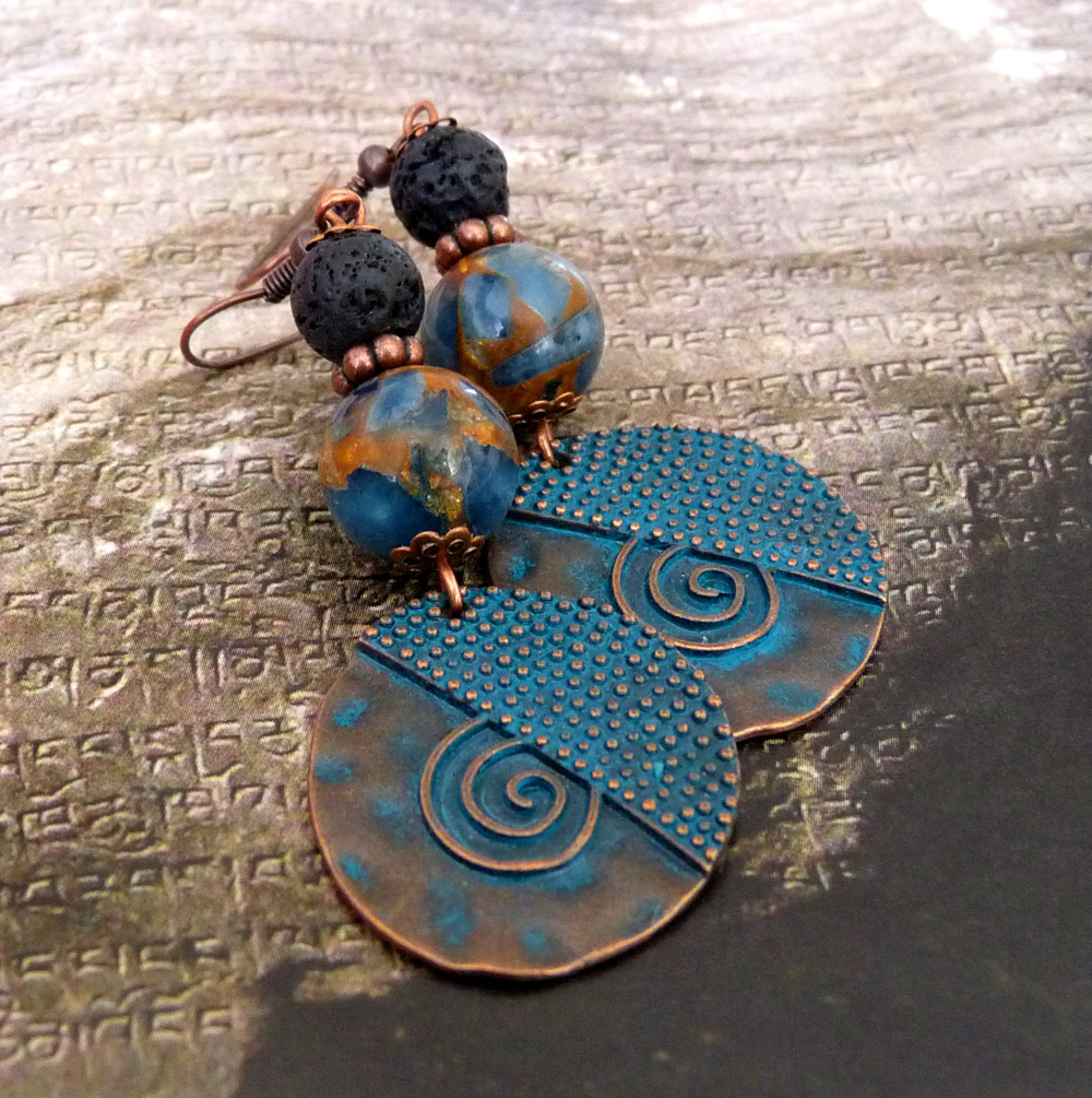 Náušnice - vykopávky (jaspis, láva)