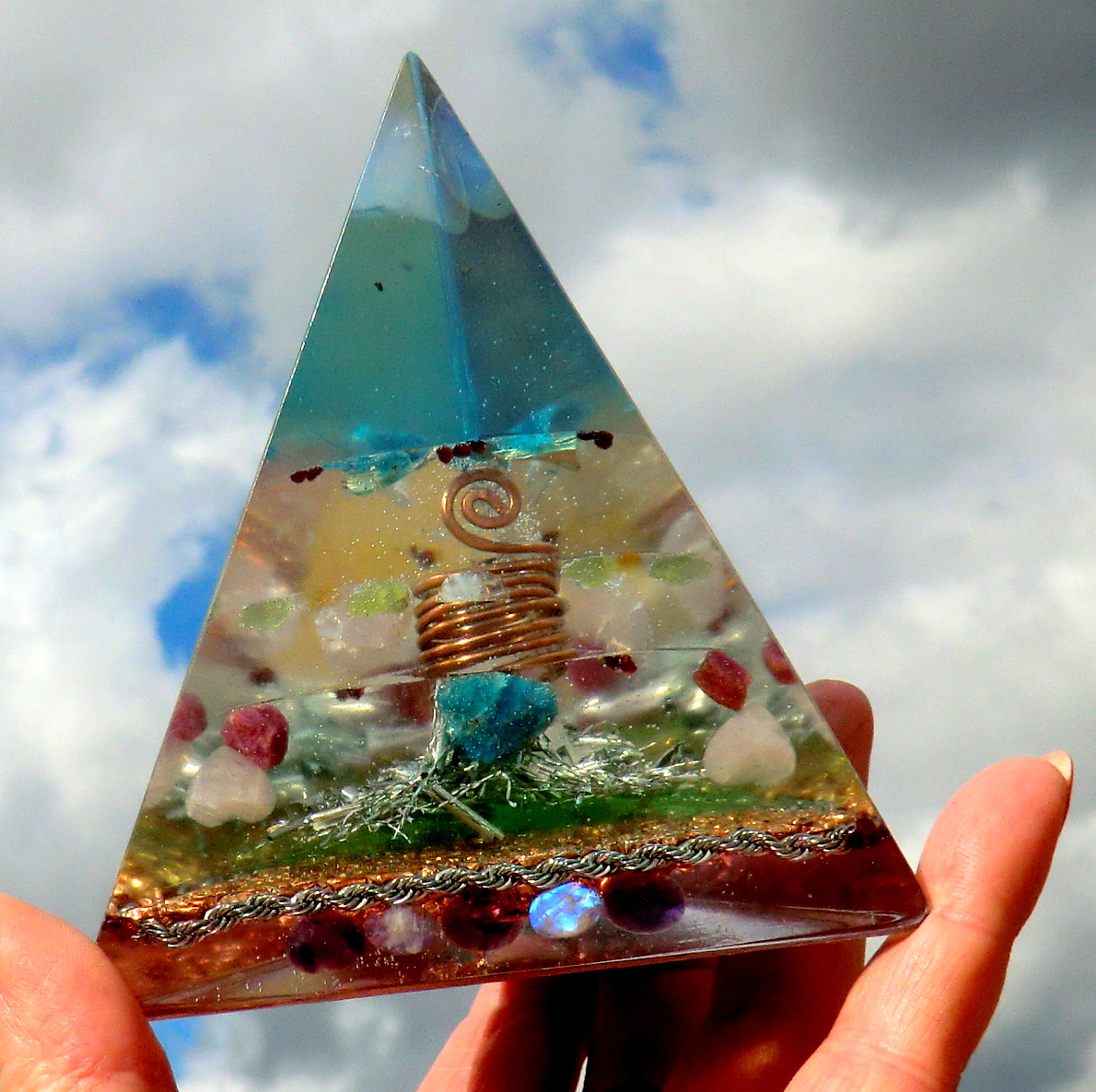 Orgonit * OBJ*Velký jehlan - EMOCE