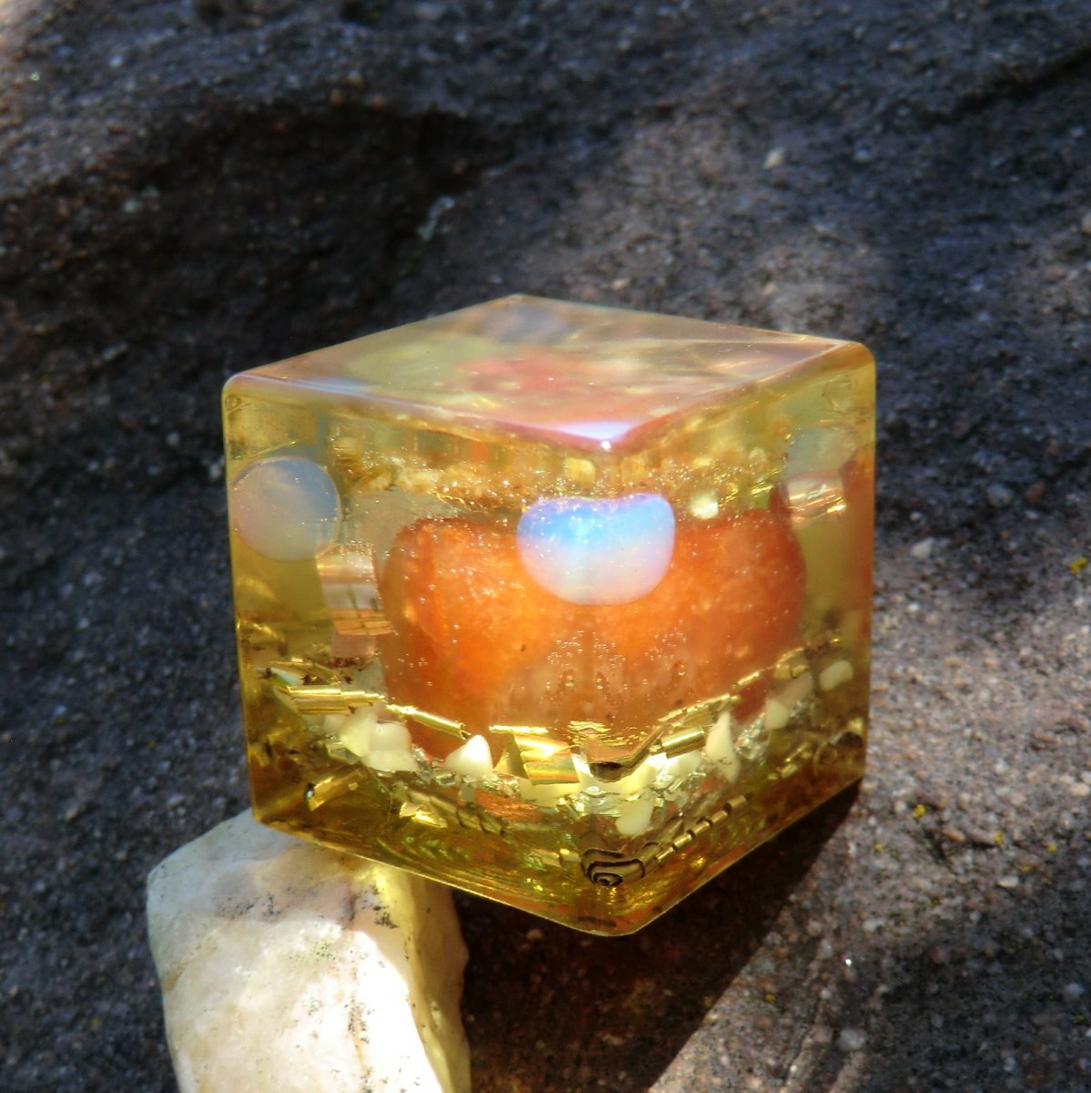  Magická Kostka pro Ženskost a aktivitu - orgonit 1