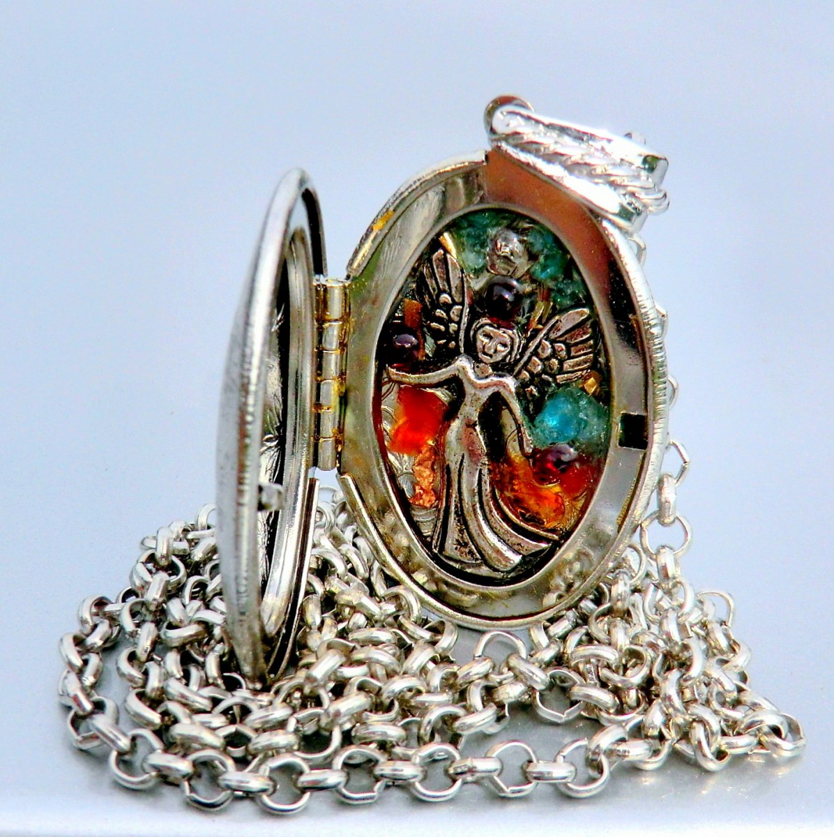 Orgonit v medailonku (1) *Andělka* s Diamantem