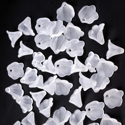 Květ kala plast 10X10mm TRANSPARENT- 20ks bílá