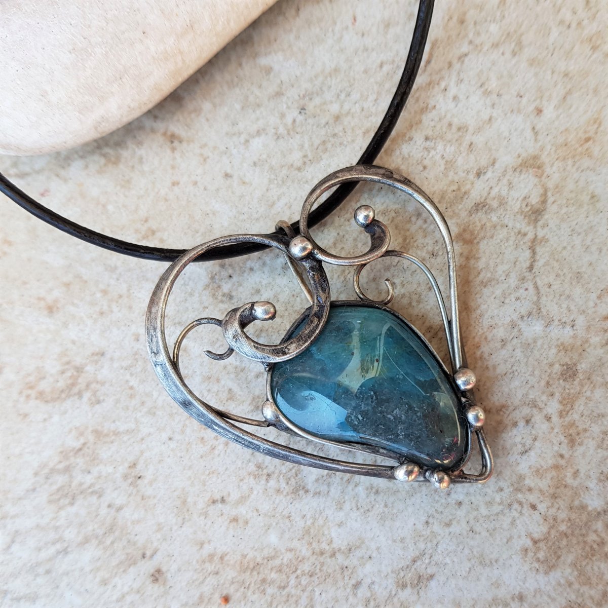 CORINNE heart náhrdelník