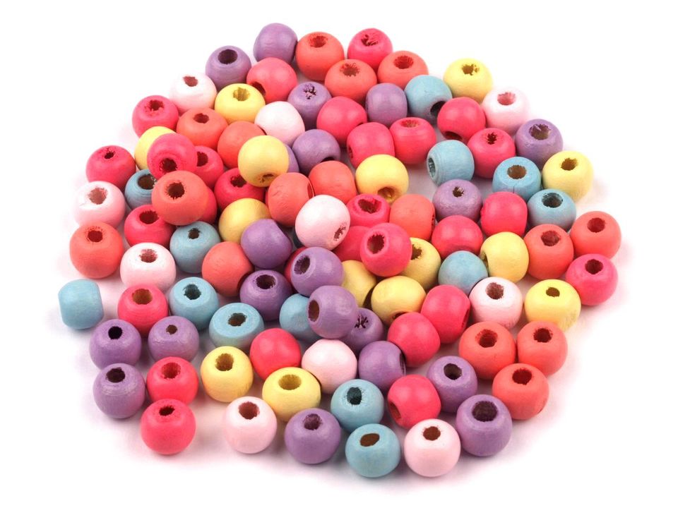 Dřevěné korálky - 60 kusů.