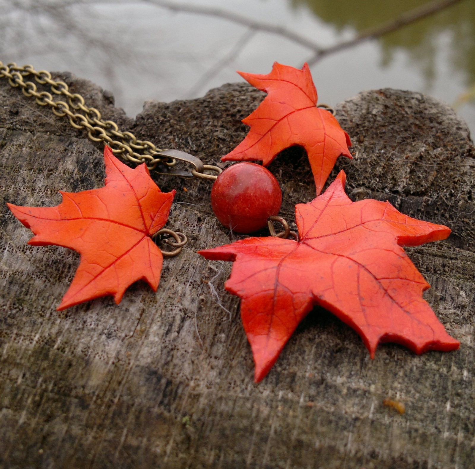 Javůrky ...souprava s korálem