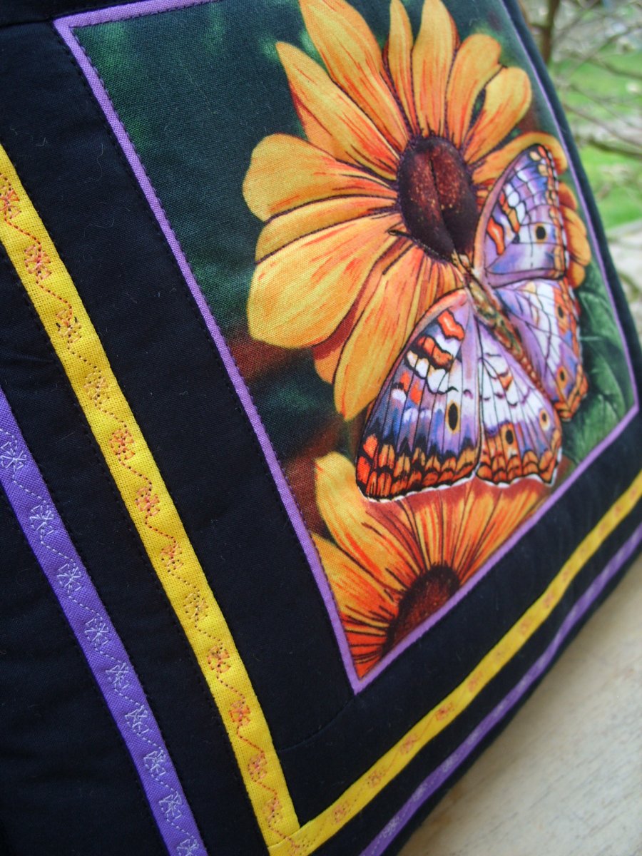 Polštářek - Motýlí křídla  IV