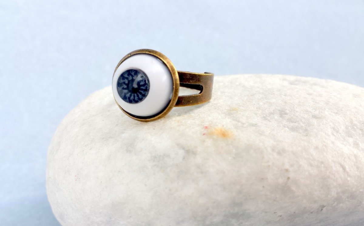 Já mám oči všude - prsten II.