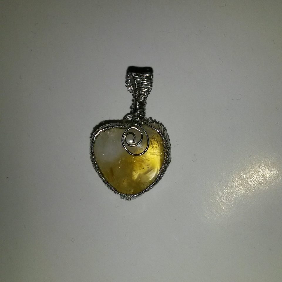 Přívěsek citrín drátkovaný