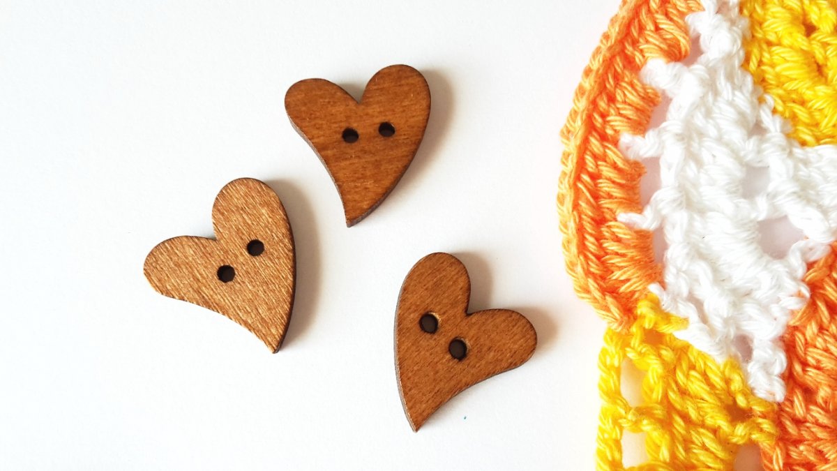 knoflík srdce 3ks  KND0043