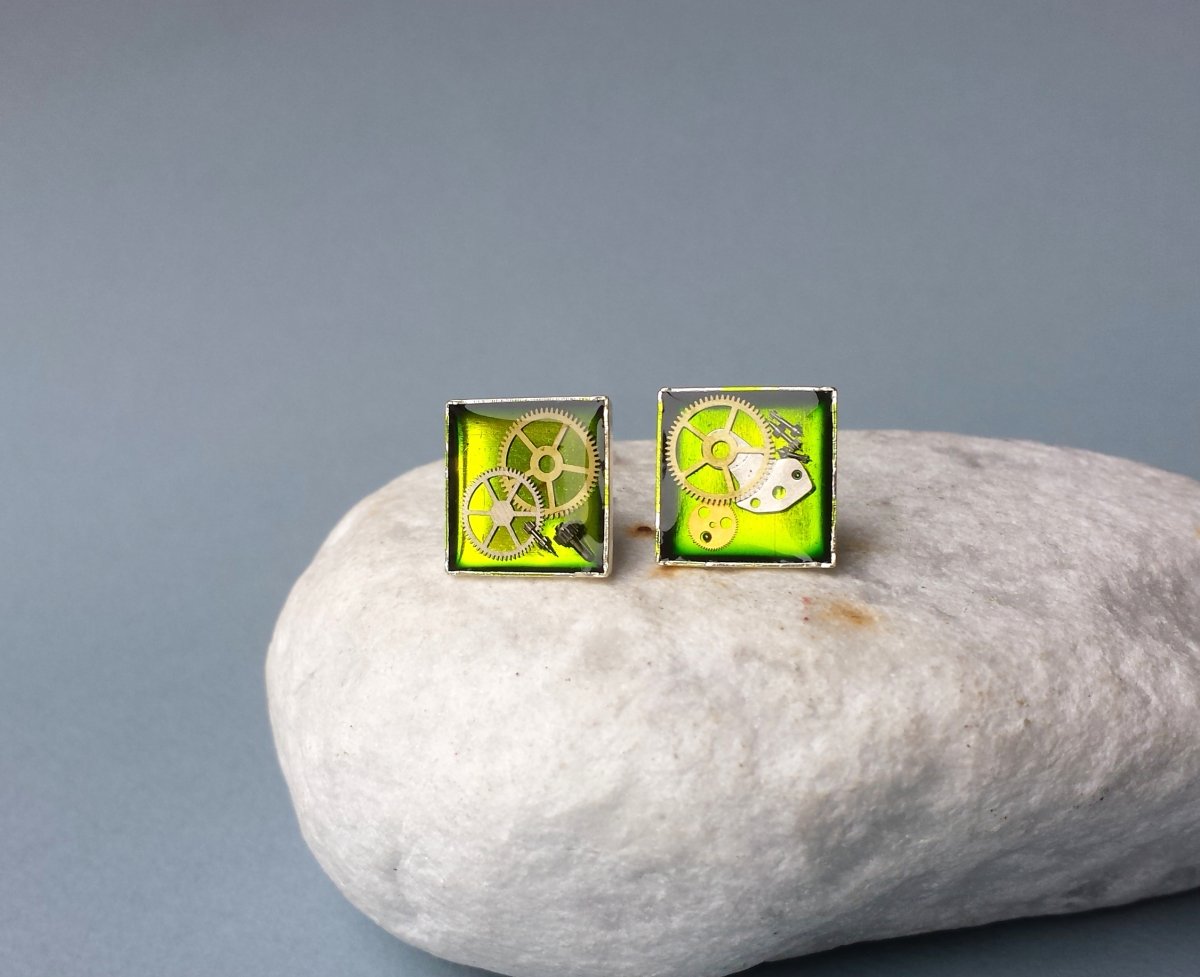 Steampunkové zelené čtverečky