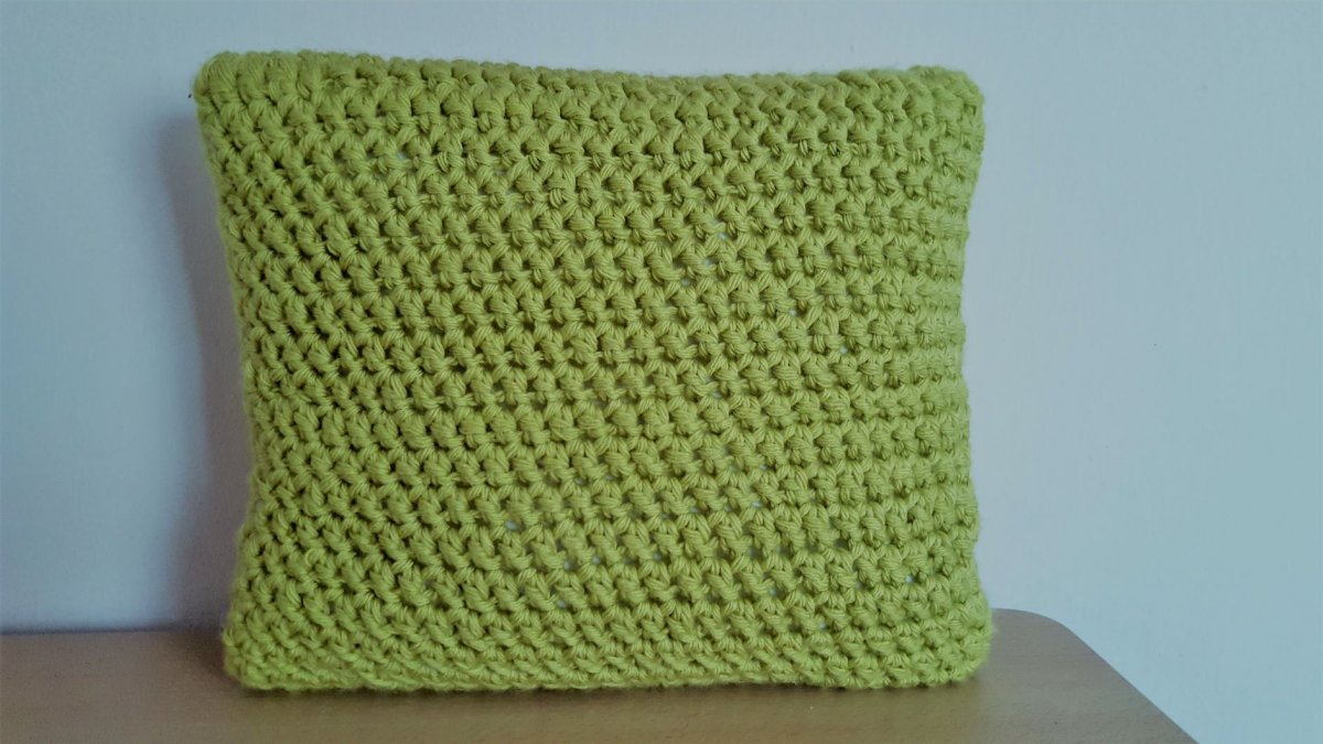 Háčkovaný polštář
