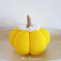 Podzimní dekorační dýně ve žlutém provedení s  aplikací bílé krajky šíře 20 mm