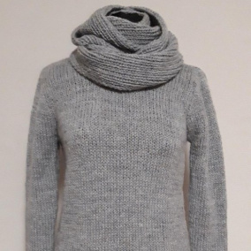 Ručně pletený svetr + nákrčník – SLEVA 