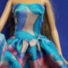 duhové šatičky pro Barbie