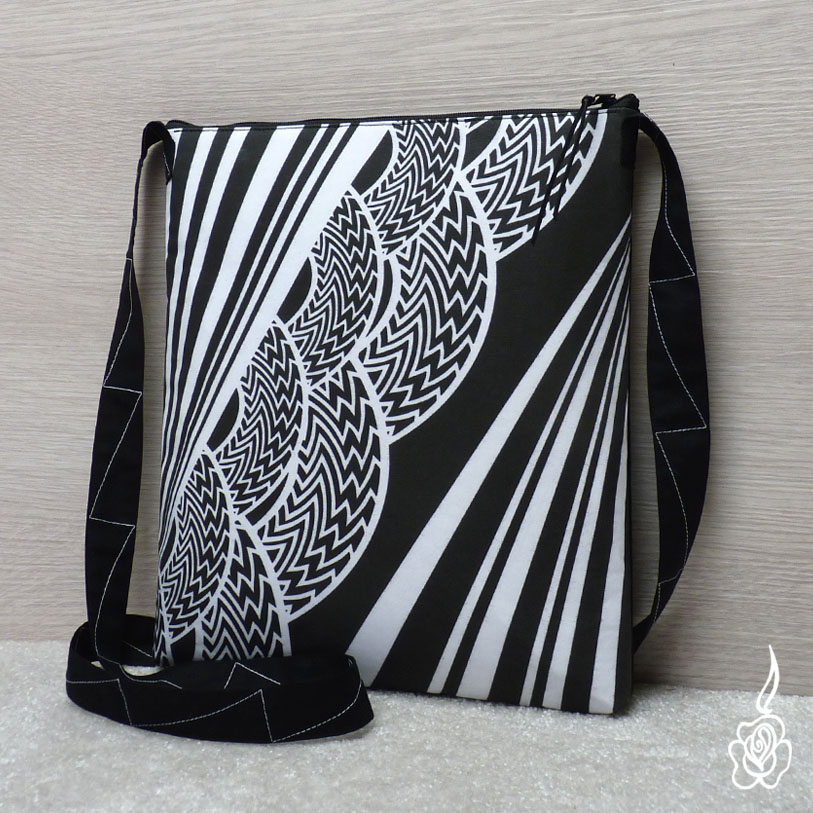 Černobílá taška Misabo