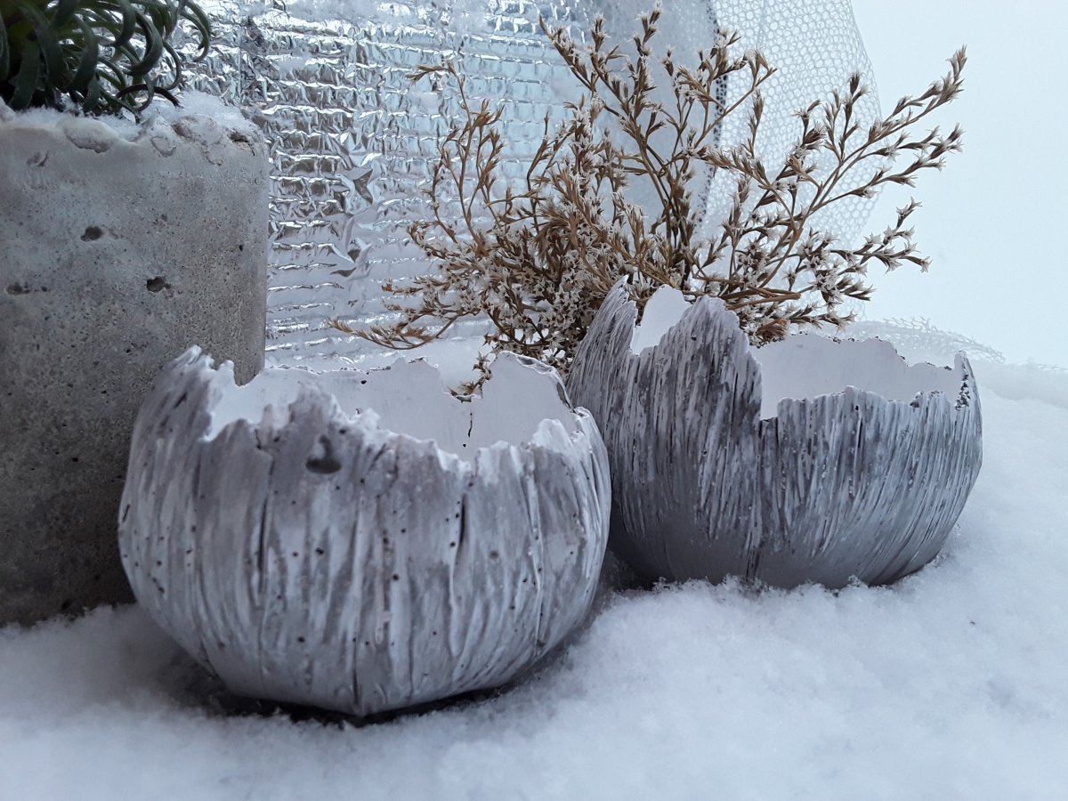 Beton-svícen-skořepina "Přírodní+šedá+bílá"