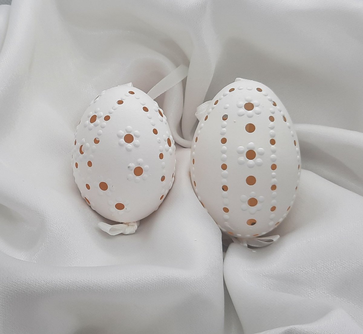 Vajíčka, kraslice bílá madeirovaná