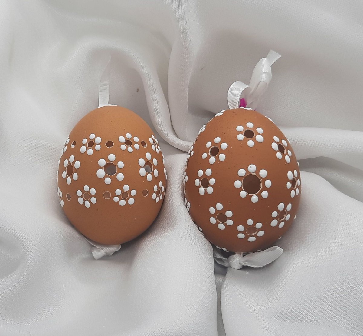 Vajíčka, kraslice bílá madeirovaná