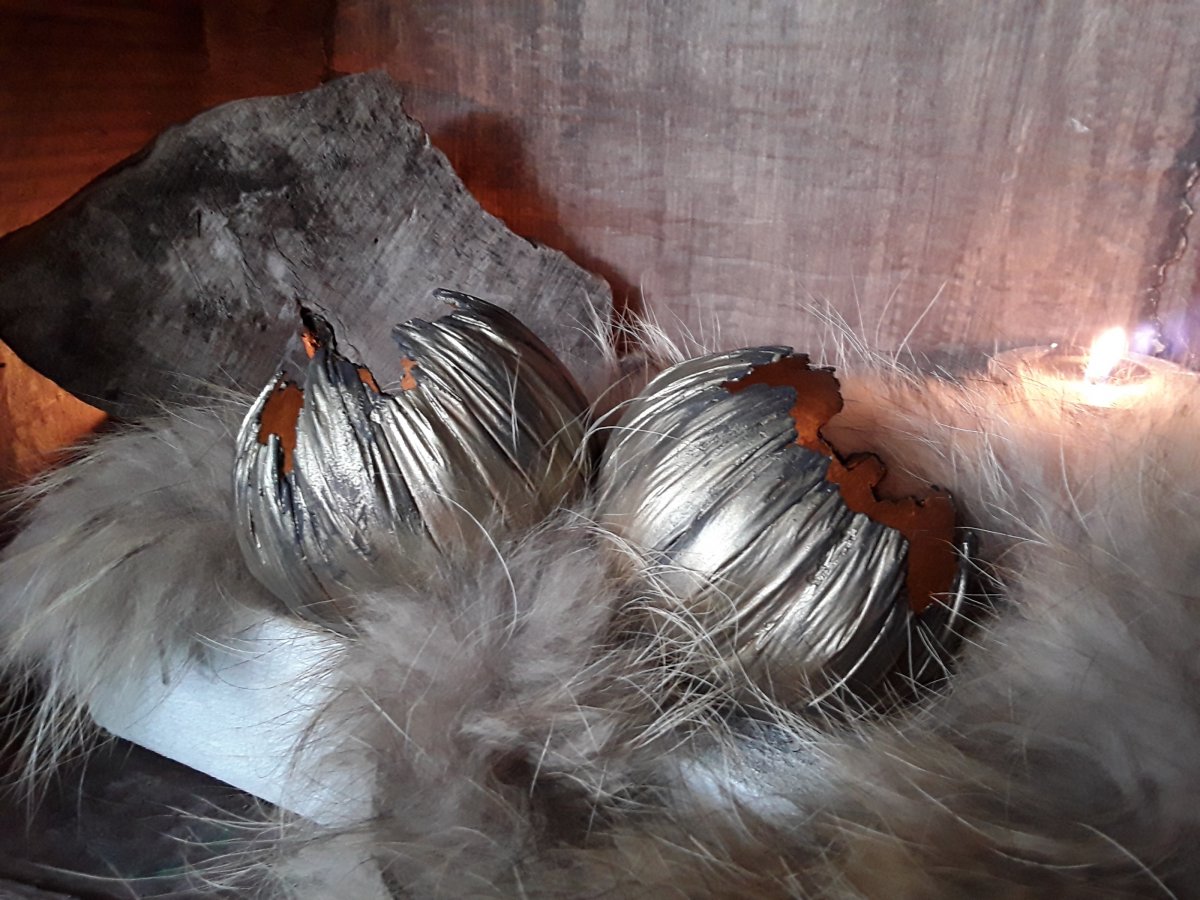 Beton-svícen-skořepina "Kouřové+starozlato"