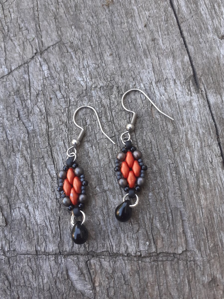 náušnice tmalé twinové