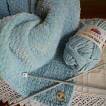 Ručně pletená žinylková deka pro miminko mentolová I.
