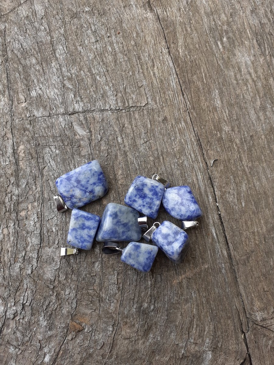 přívěsek sodalit valoun