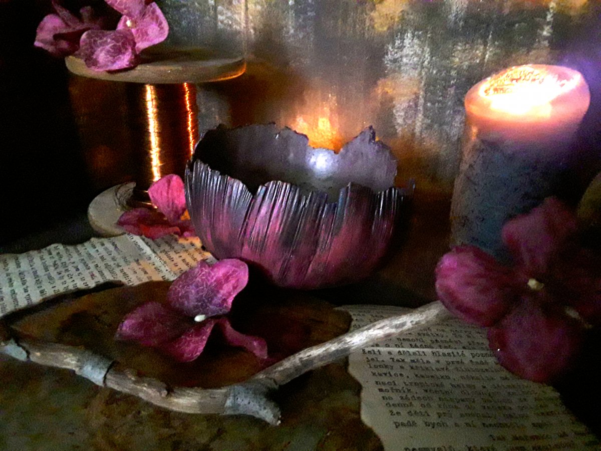 Betonová skořepina " Bordó+magenta+černá"