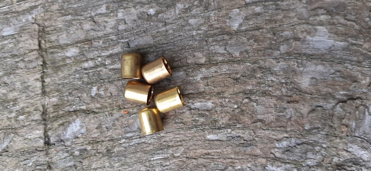 kaplík koncový, 6 mm, barva zlatá