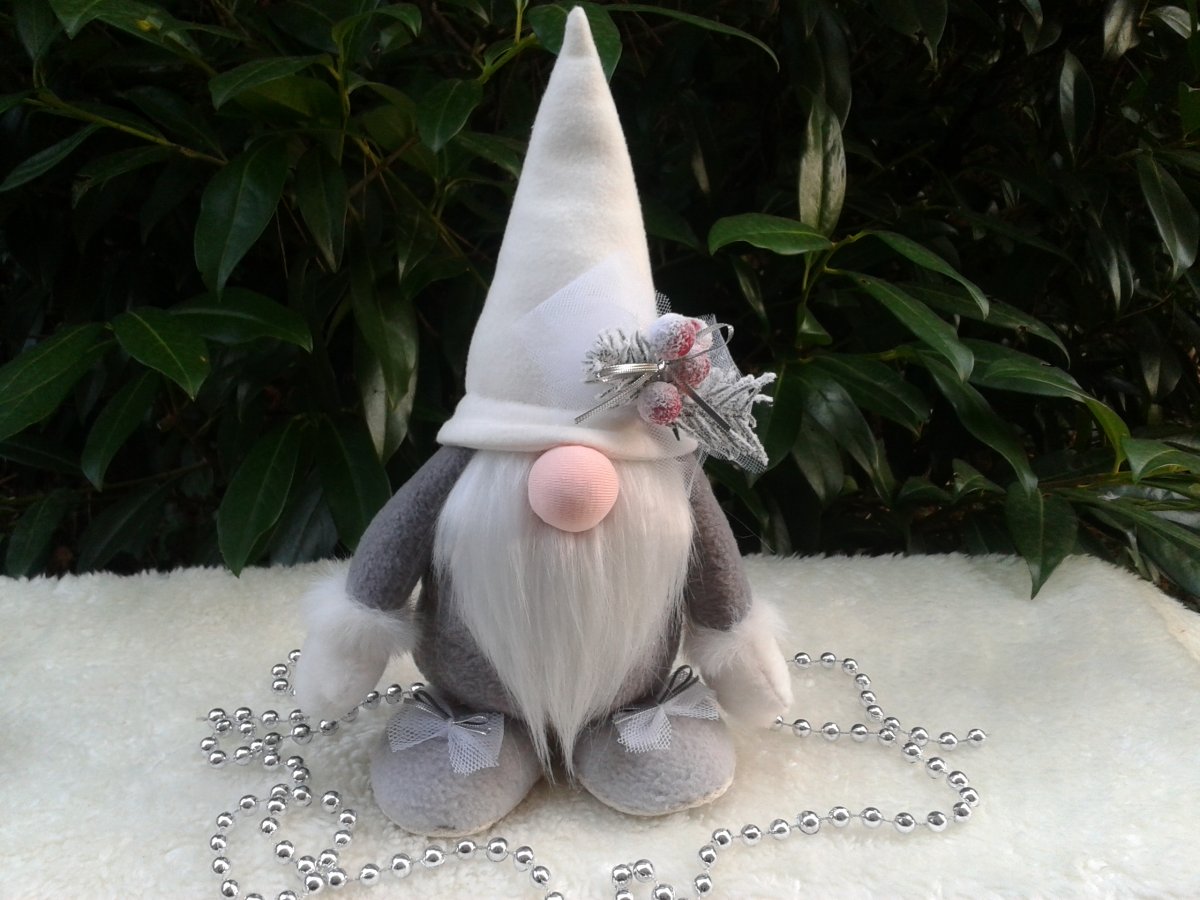 Vánoční skřítek šedý s čepicí