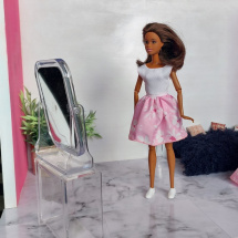 růžovo-bílé a tygrované šatičky pro Barbie