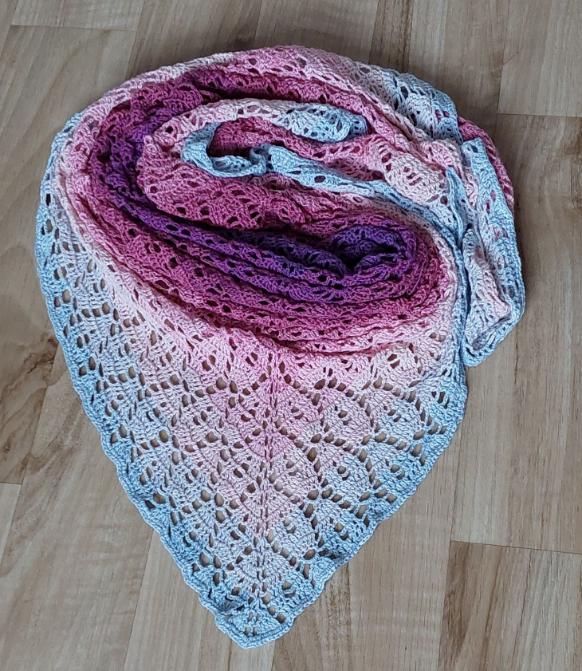 Háčkovaný šátek Paví oko