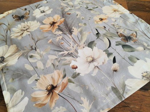 Čtvercový ubrus.....v šedé