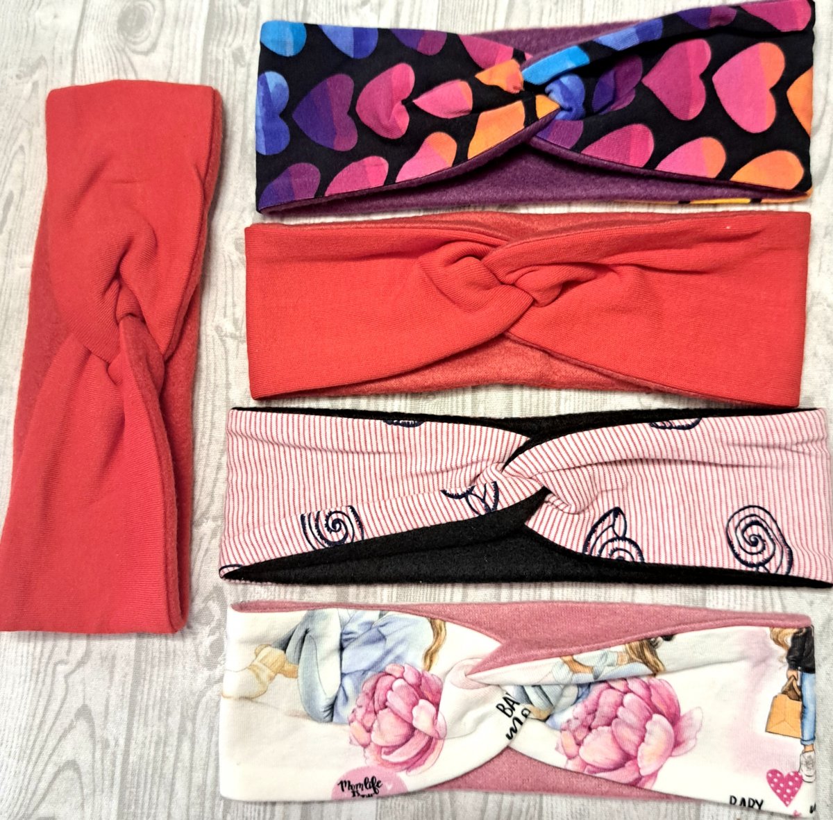 Čelenka překřížená nebo rovná 